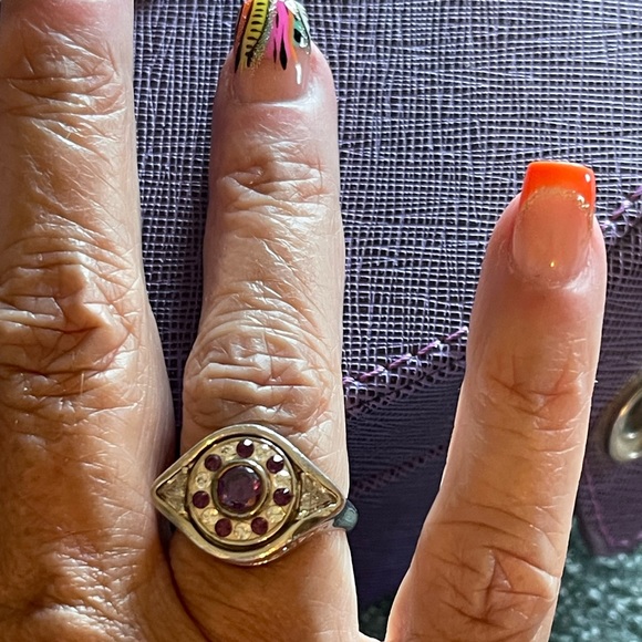 Kameleon jewelry box with five rings size 6 and 40 jewel pops as shown. - Picture 11 of 16